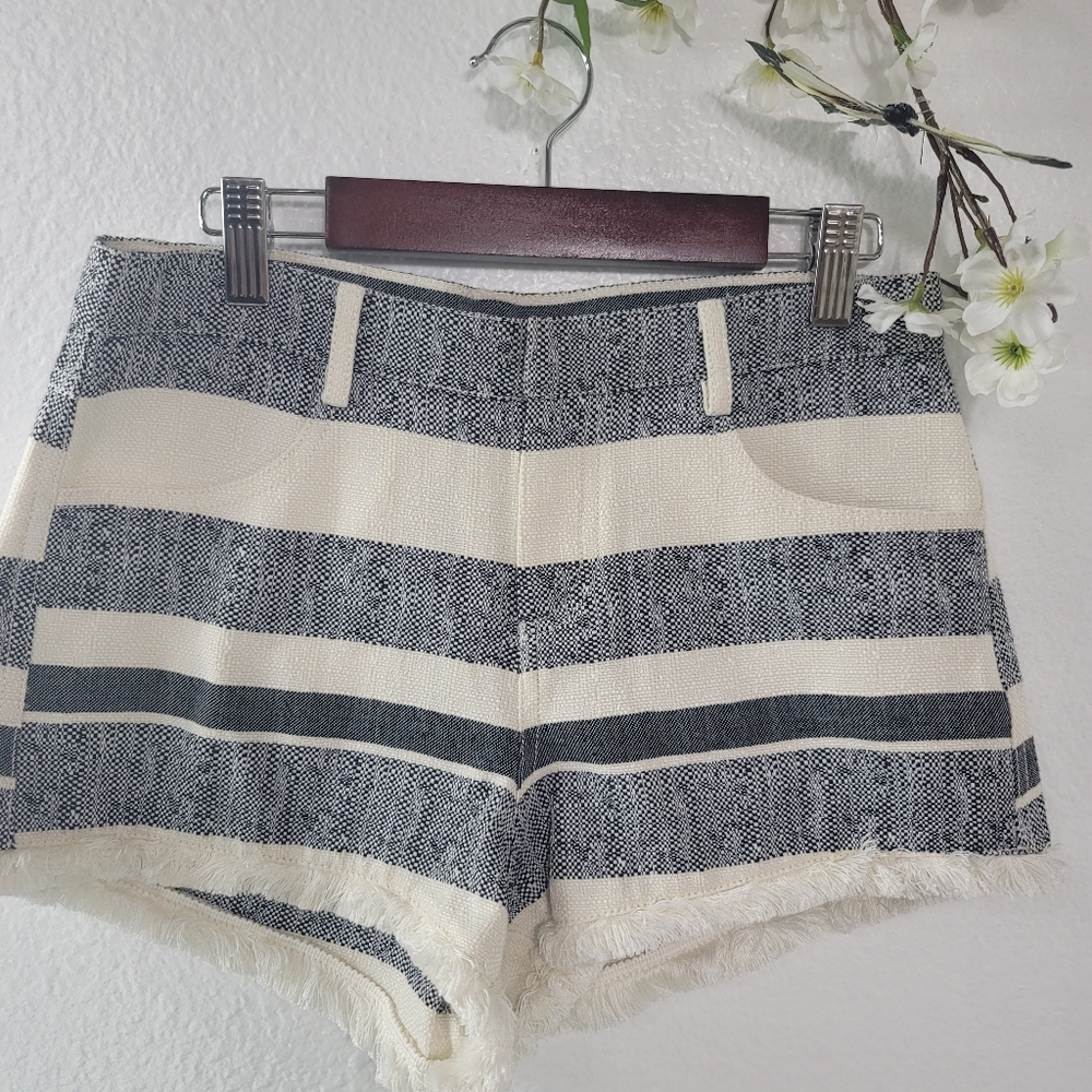 TWELFTH STREET BY CYNTHIA VINCENT BLUE CREAM STRIPED TWEED FRAY SHORTS S…